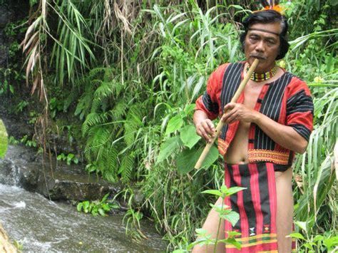 inubon a sabong|Ilocana living treasure upholds the abel.